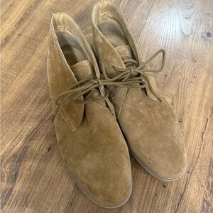 Hush Puppies Bailey Chukka womens 10 Wide tan suede